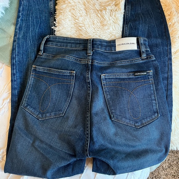 High Rise Jeans - Picture 2 of 4